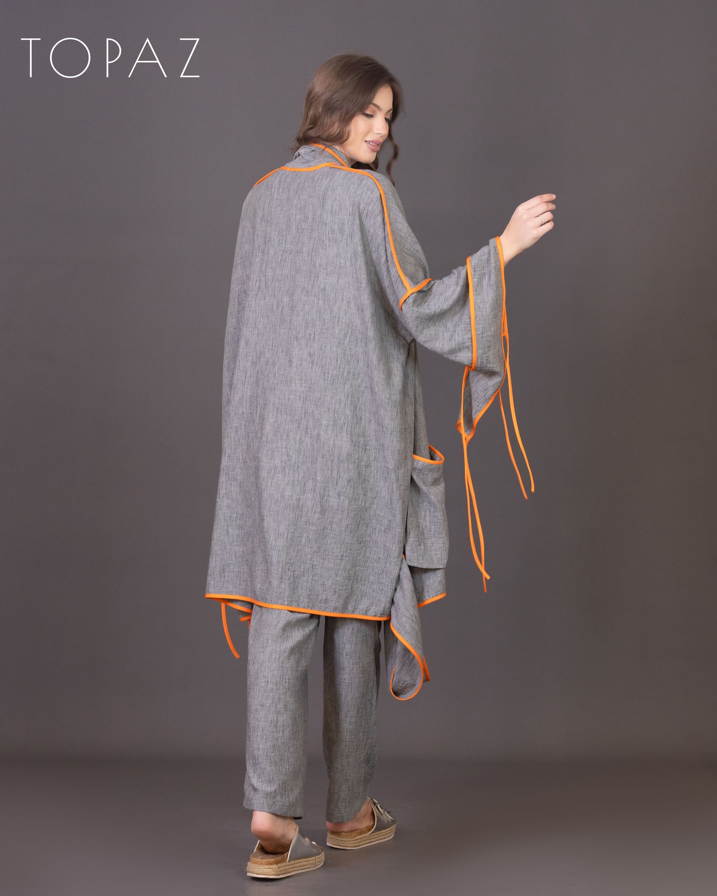 Set with Piping