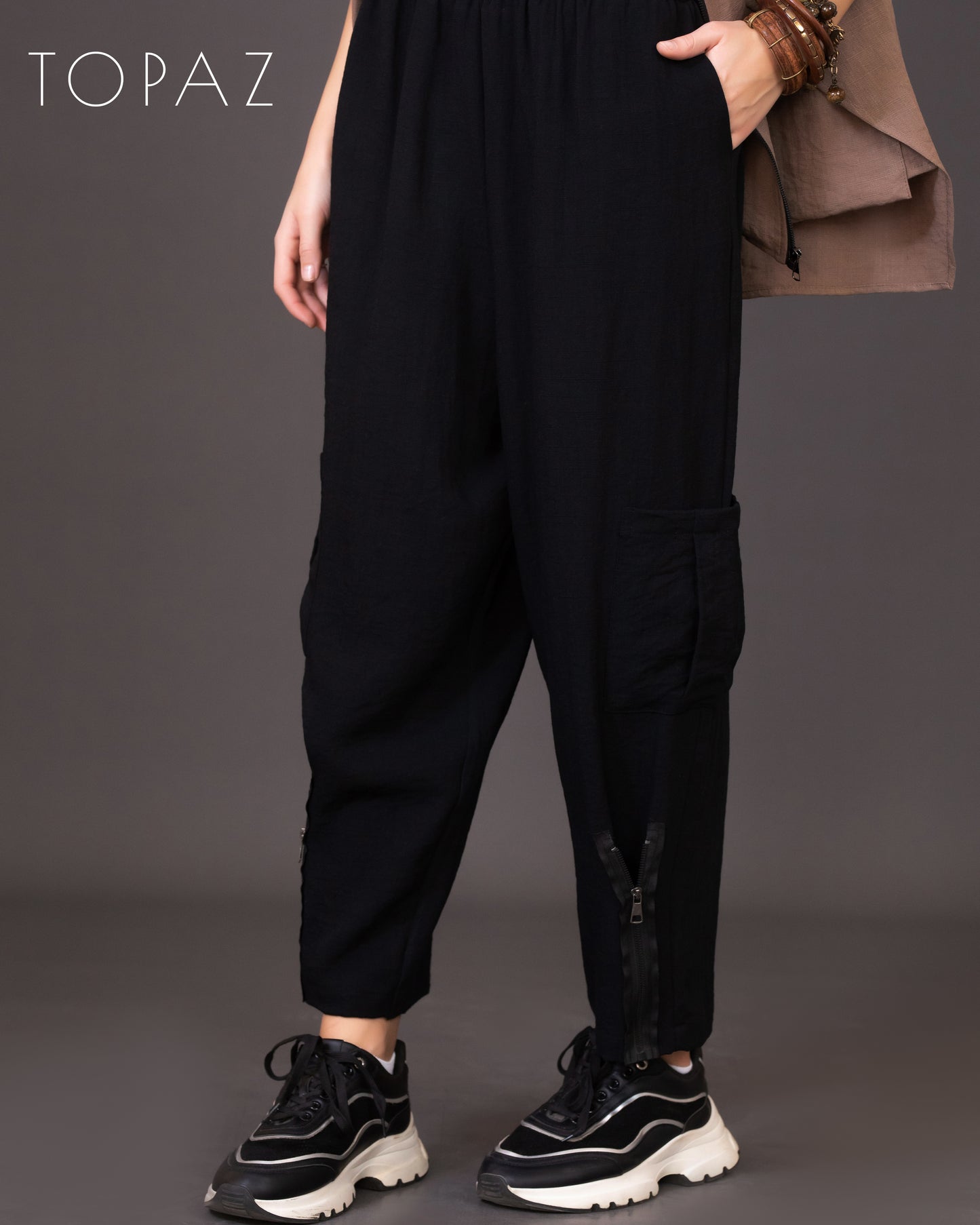 Linen Pants with Zipper Detailing