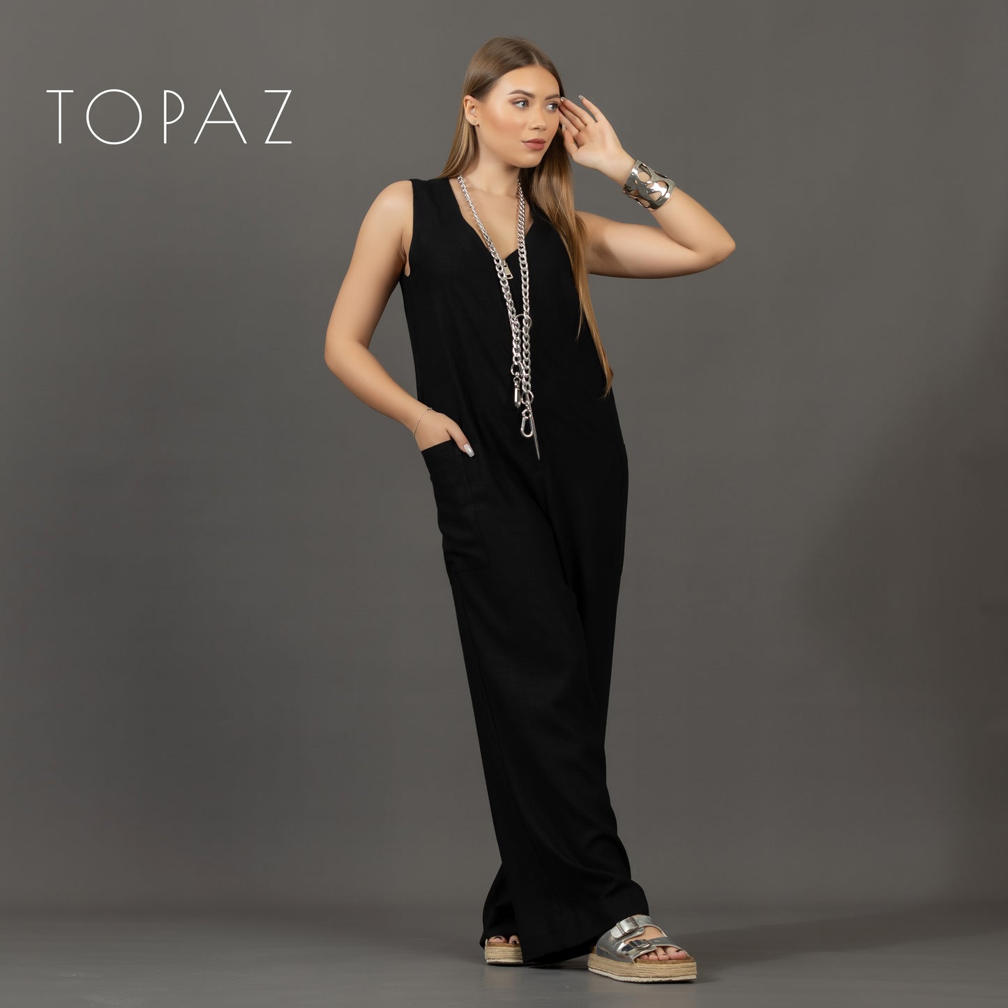 Linen Jumpsuit with Zipper